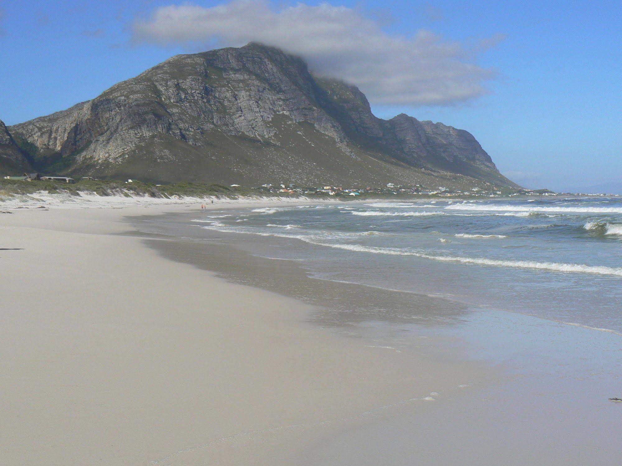 Van Den Berg'S Guesthouse Bettyʼs Bay 외부 사진