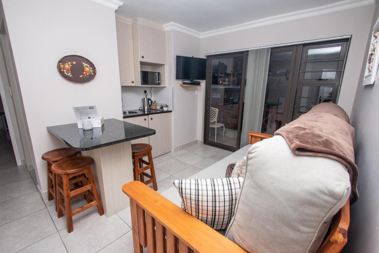 Van Den Berg'S Guesthouse Bettyʼs Bay 외부 사진