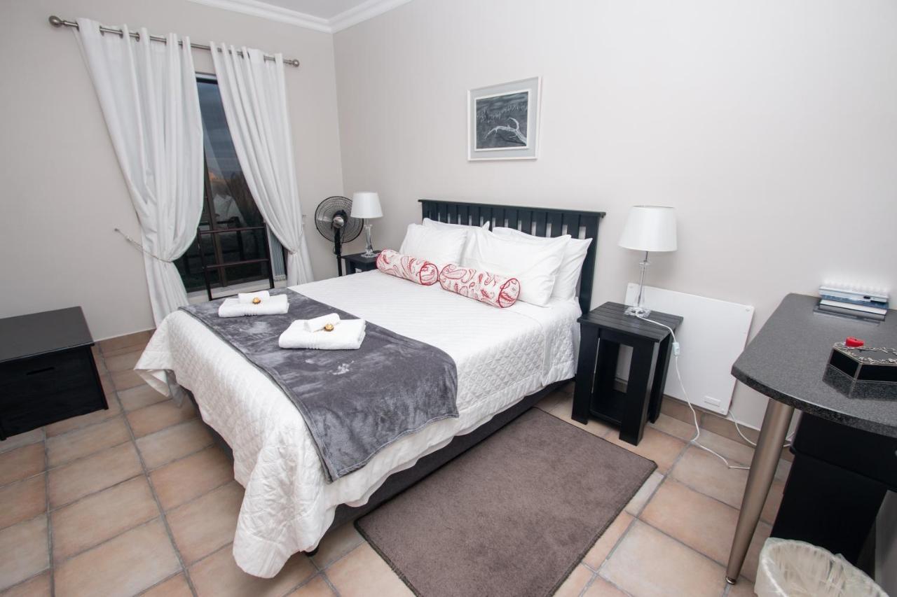 Van Den Berg'S Guesthouse Bettyʼs Bay 외부 사진